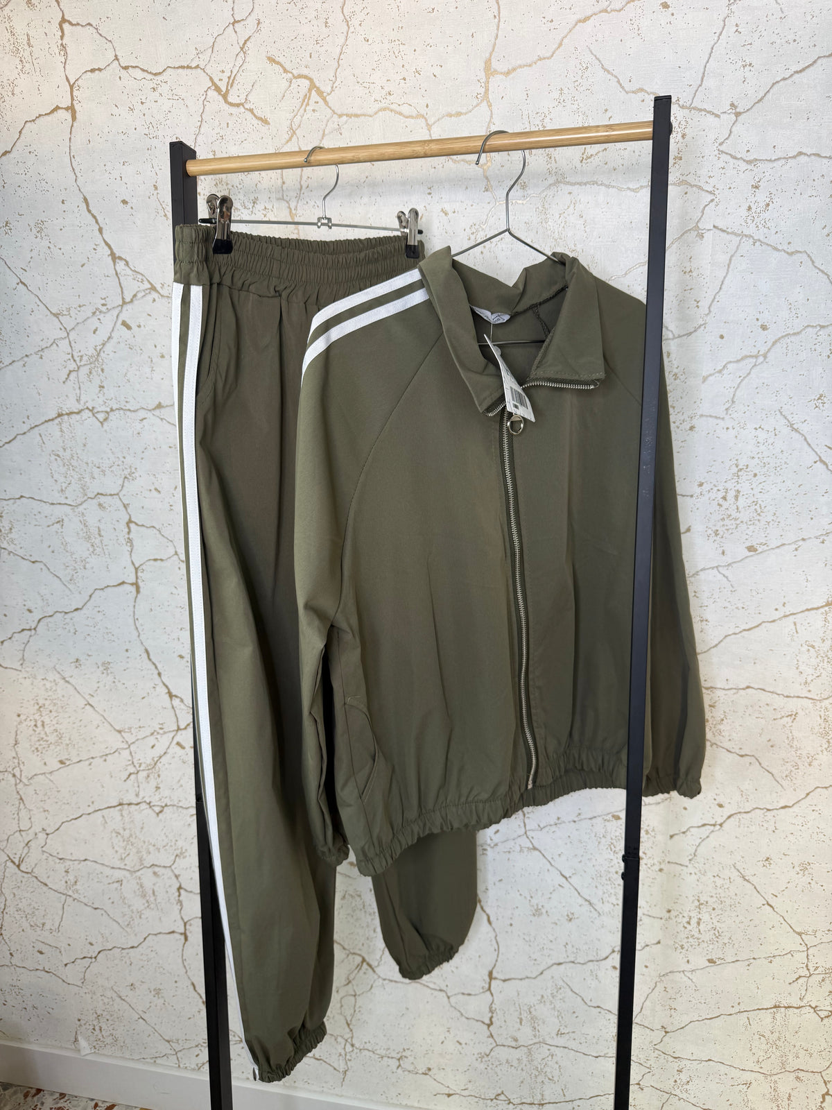 Chándal adi